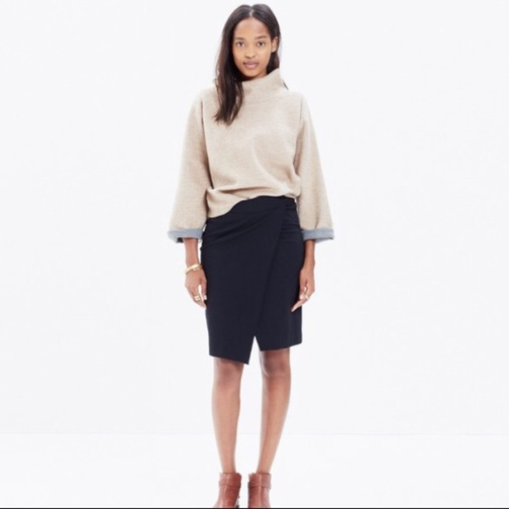 overlap city skirt